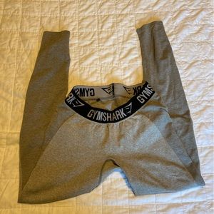 GYM SHARK, grey leggings with a small hole